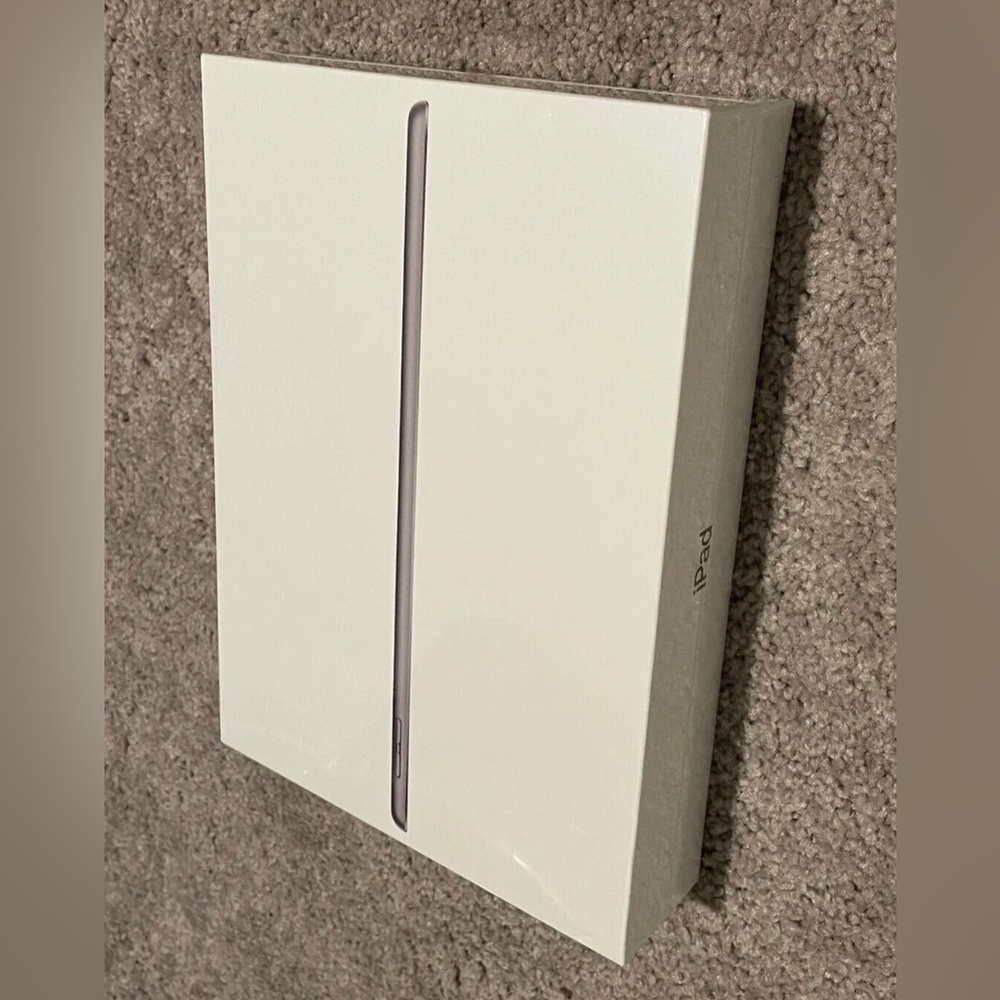 iPad 9th gen 256gb new unopened